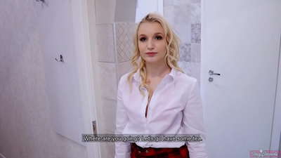 ຫນຸ່ມສາວວິທະຍາໄລໂກງແຟນກັບເພື່ອນລາວ | POV ແລະ cum ພາຍໃນ pussy ຂອງນາງ!