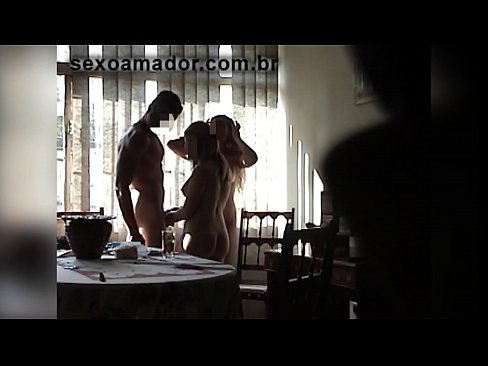 ❤️ ຫມູ່ເພື່ອນຮ່ວມເພດເຊື້ອເຊີນຜູ້ຊາຍຍັກໃຫຍ່ແລະສາມຄົນກັບລາວ ❤ ການຮ່ວມເພດມີຄຸນນະພາບ ຢູ່ພວກເຮົາ ❌️